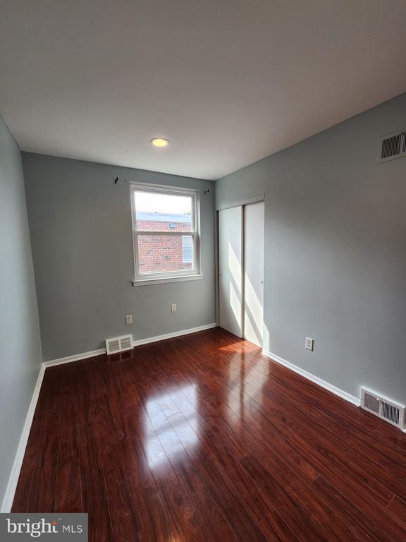 Building Photo - 1713 Borbeck Ave