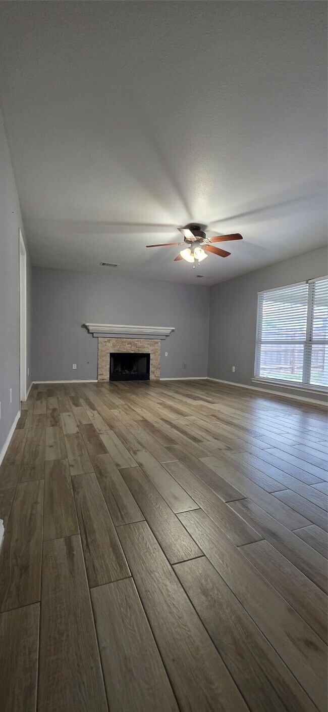 Building Photo - 5210 Nautilus Ln