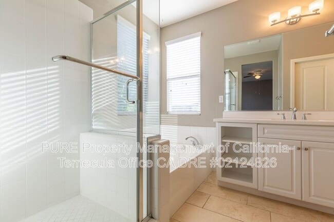 Building Photo - 44102 Calle Luz