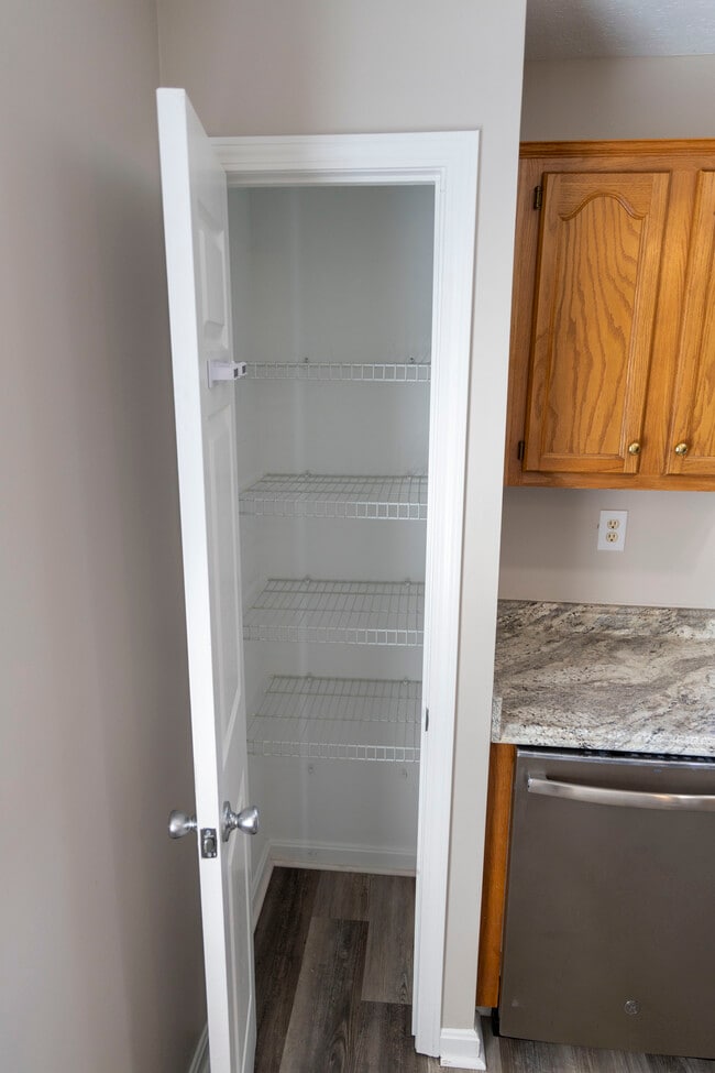 Building Photo - 10504 Pebblestone Cir