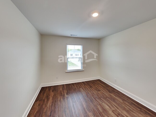 Building Photo - 5312 Virtue Ave
