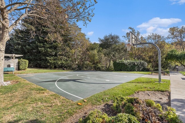 Building Photo - CANYON MEADOWS - Pleasanton's highly desired hidden gem complex...