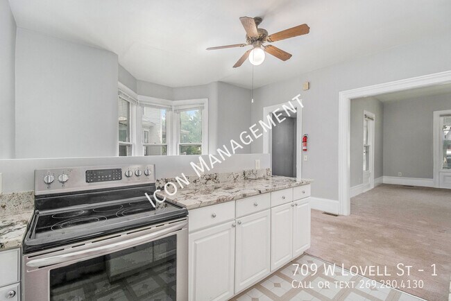 Building Photo - 709 W Lovell St