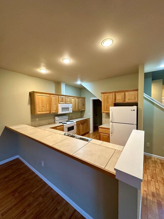 Building Photo - K1021