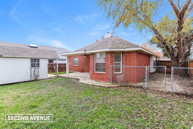 Building Photo - 209 Millford Rd