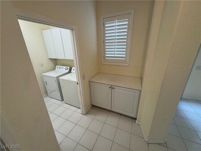 Primary Photo - 14 Hunt Valley Trail