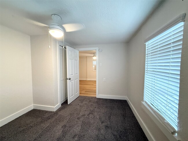 Building Photo - 14070 S Hwy 288b