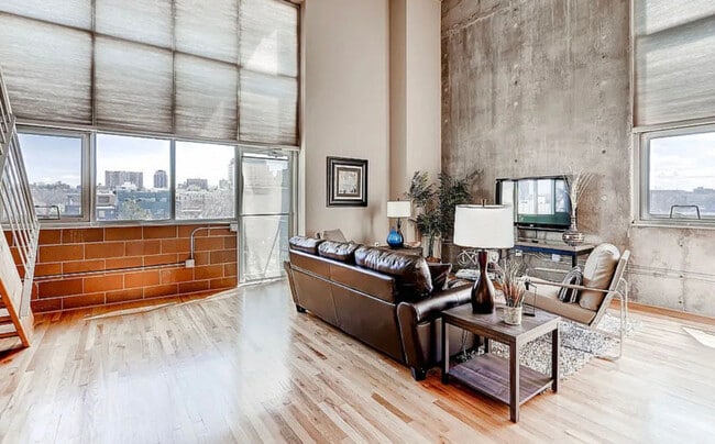 Building Photo - 1050 Cherokee St