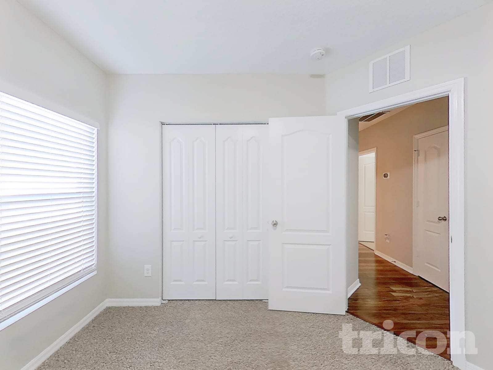 Building Photo - 492 Shirley Dr