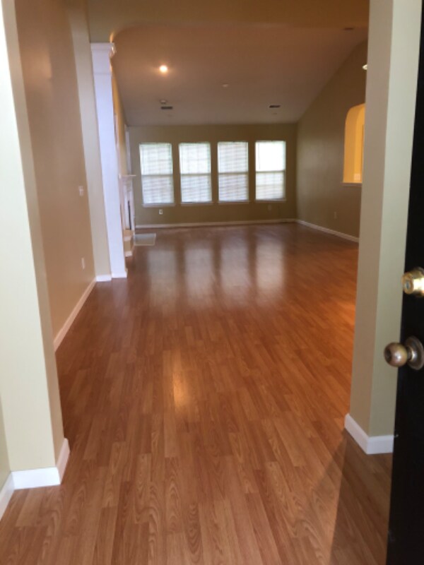 Building Photo - 305 Rice Bay Dr