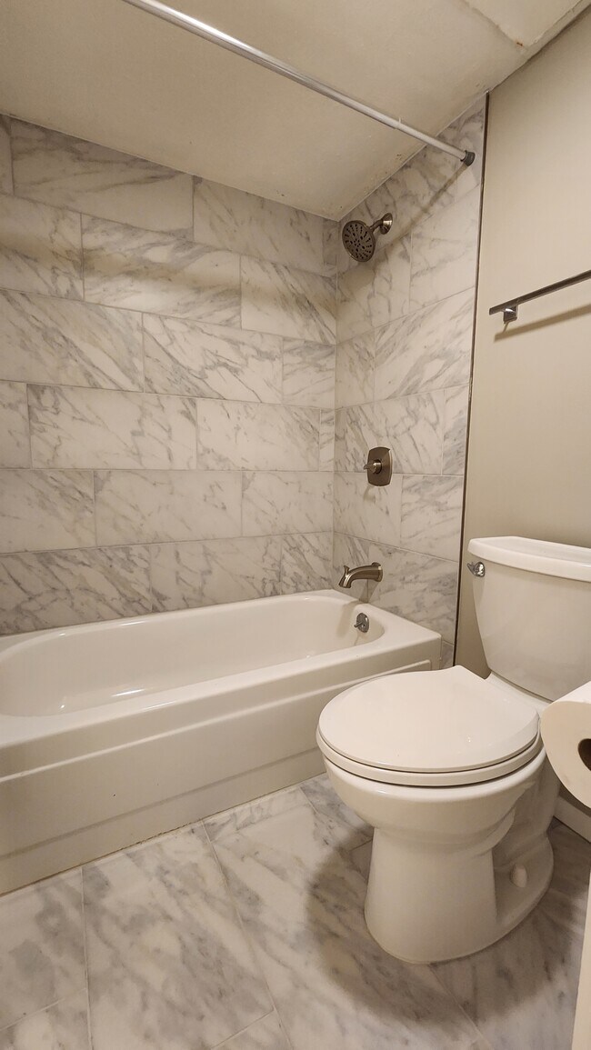 Building Photo - 9725 E Harvard Ave