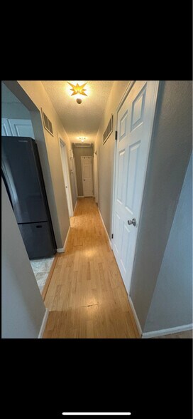 Building Photo - 86 Edward Dr