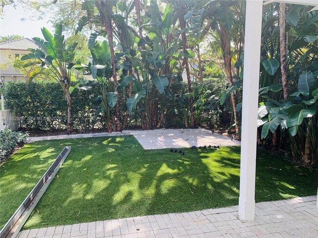 Building Photo - 4218 Braganza Ave