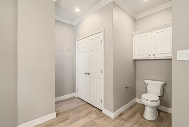 Building Photo - 406 Mountain View Dr