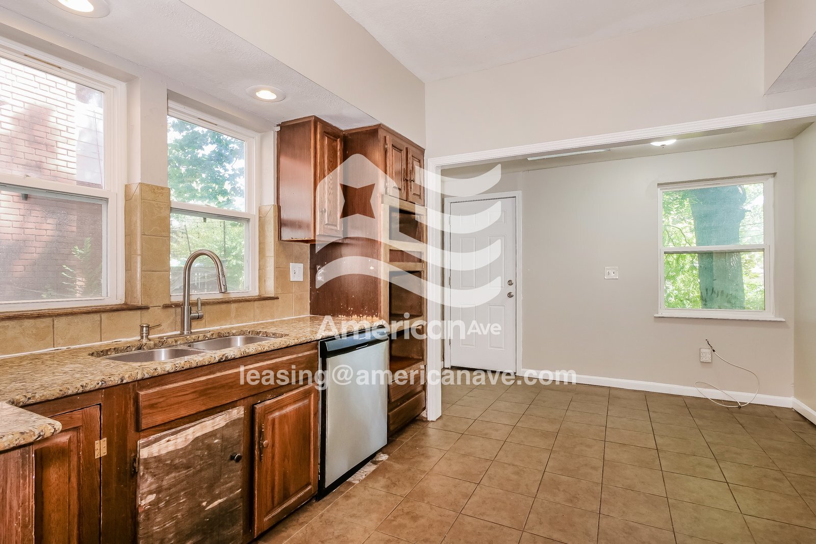 Building Photo - 303 Cypress Ave