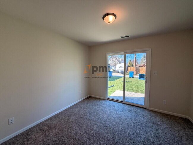 Building Photo - 122-124-124 Park Ave