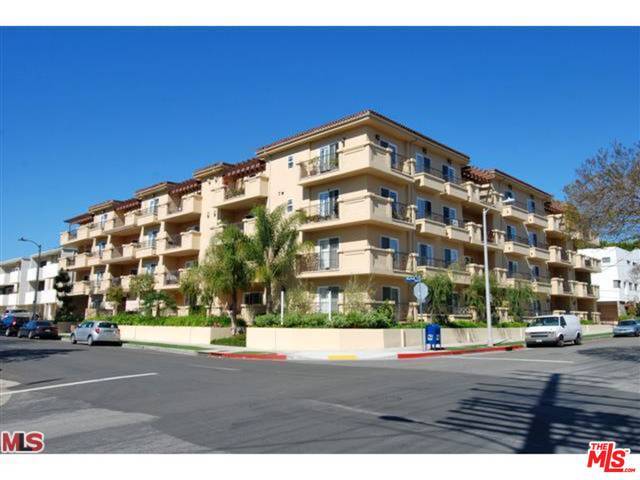 Building Photo - 11911 Mayfield Ave