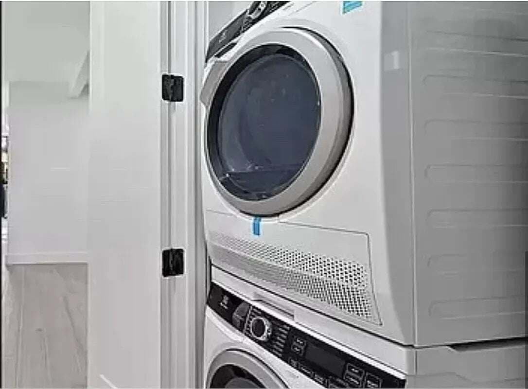 Building Photo - 309 Weirfield St