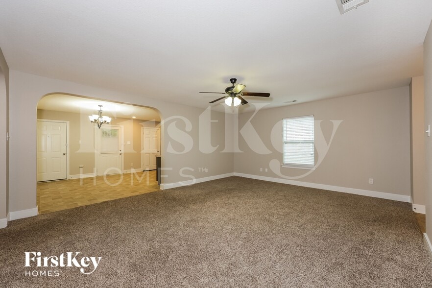 Building Photo - 607 Lentisco Dr
