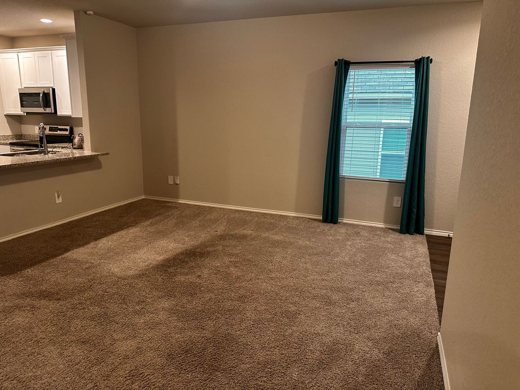 Building Photo - 13014 Heathers Elm