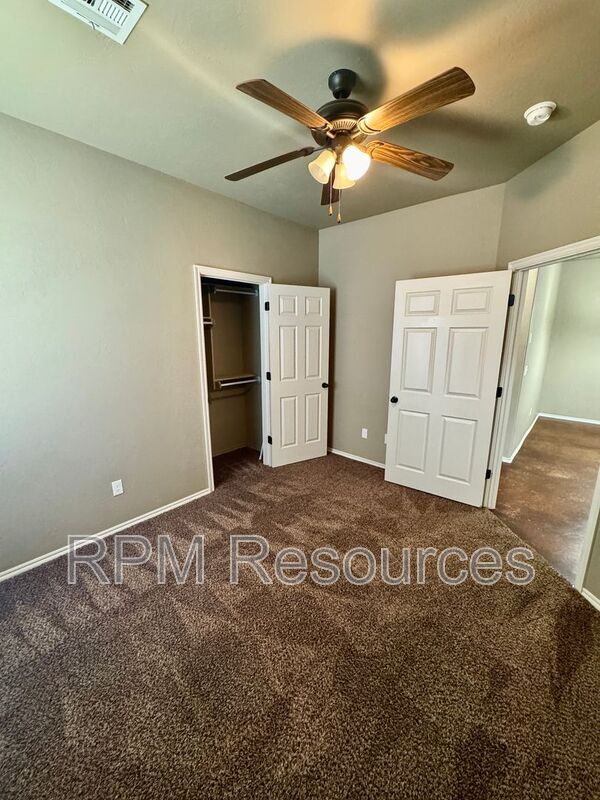 Building Photo - 1824 Post Oak Rd