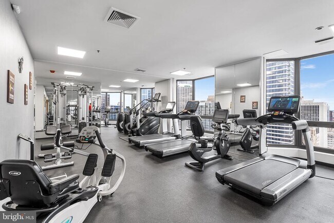 Building Photo - 2018 Walnut St