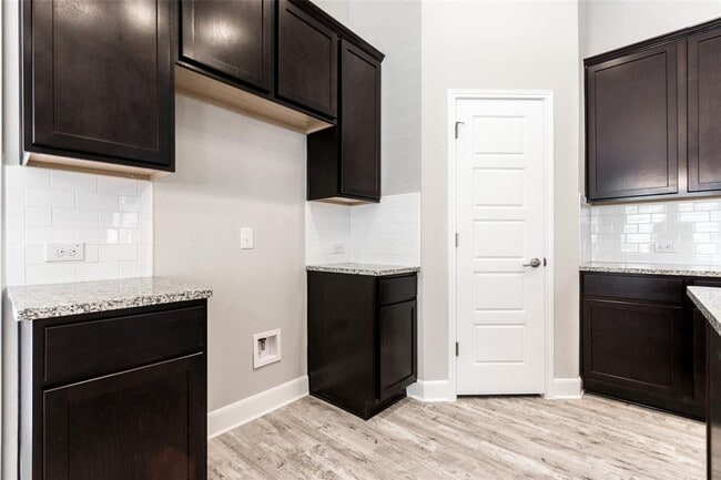 Building Photo - 9301 Alex Ln