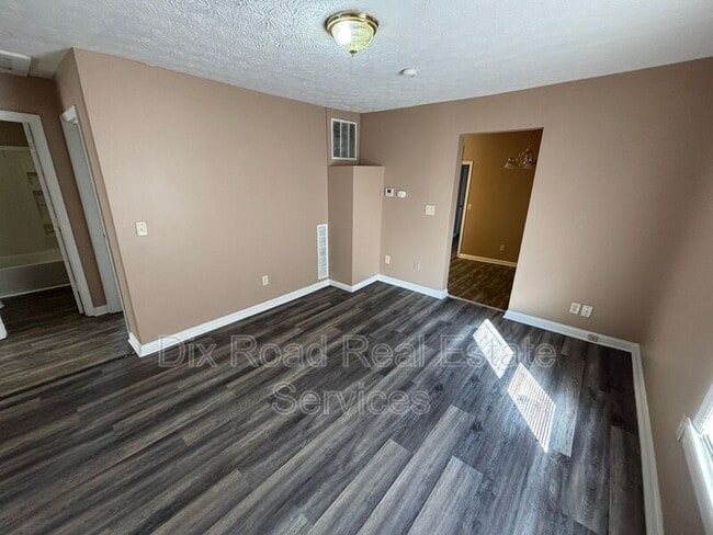 Building Photo - 2030 Pater Ave