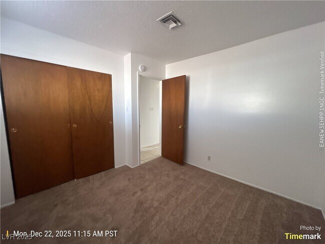 Building Photo - 5309 Longridge Ave