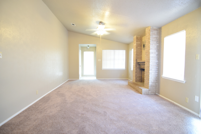 Building Photo - 2722 Bowie Trail