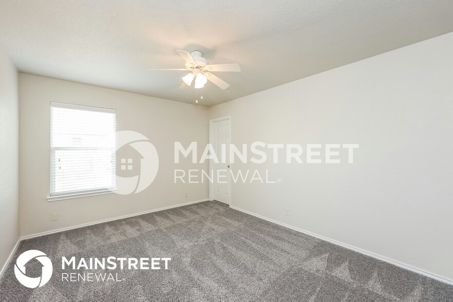 Building Photo - 12151 Karnes Way