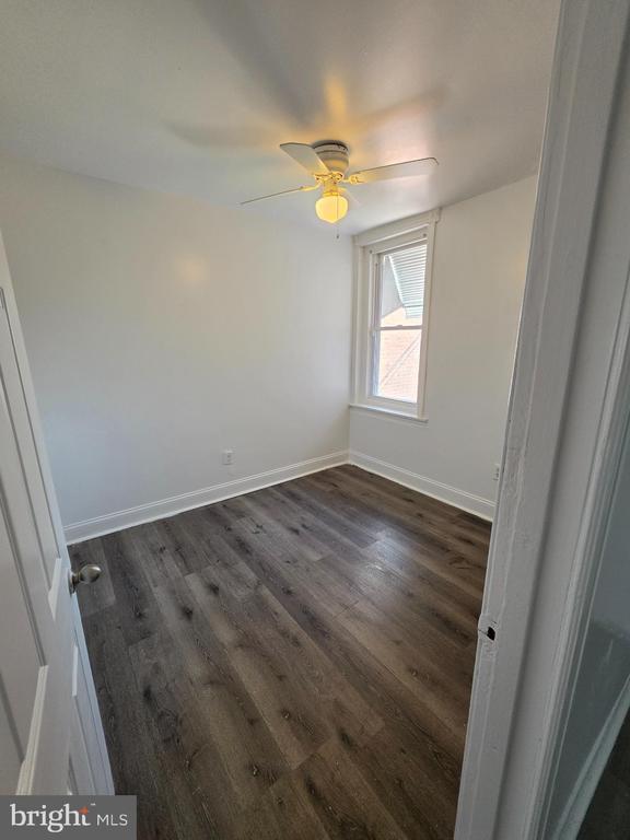 Building Photo - 5723 N Beechwood St