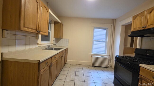 Building Photo - 41 Innis Ave