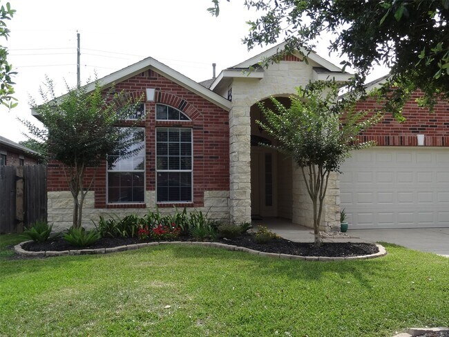 Building Photo - 2535 Marquette Trail