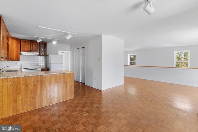 Building Photo - 9800 Germantown Pike