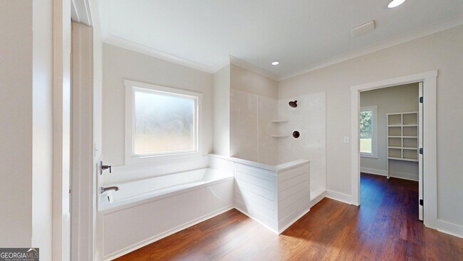 Building Photo - 53 Jericho Ln