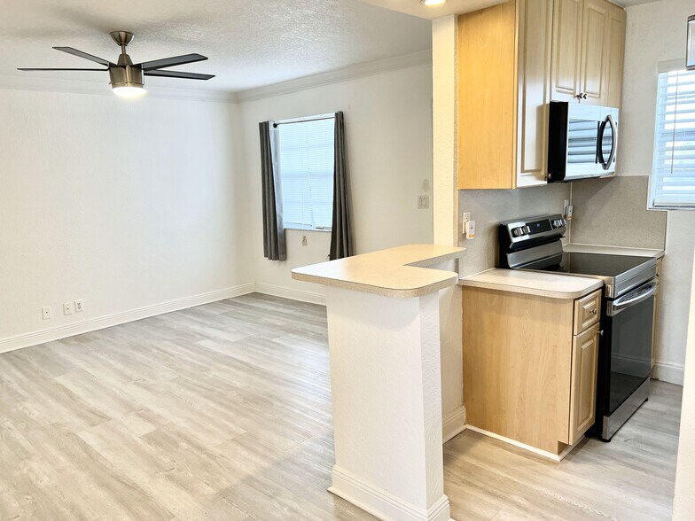 Livingroom - 110 SE 2nd St