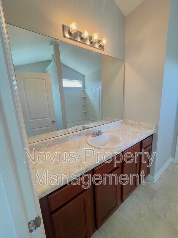 Building Photo - 149 High Point Way