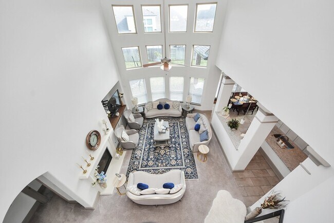 Building Photo - 1911 Sapphire Pines Ln