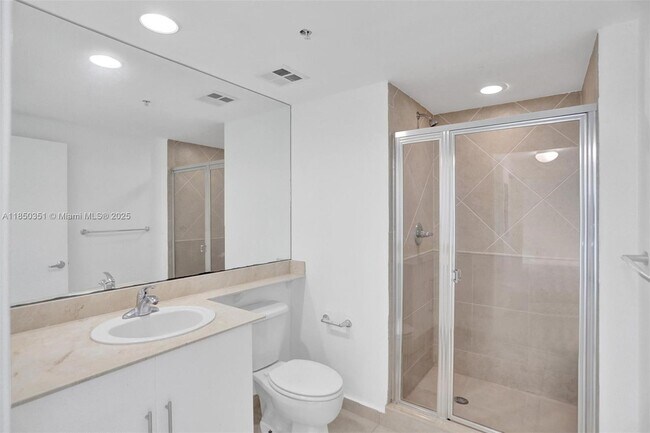 Building Photo - 335 S Biscayne Blvd