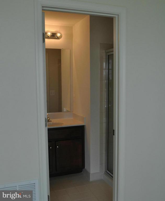 Building Photo - 43311 Novi Terrace