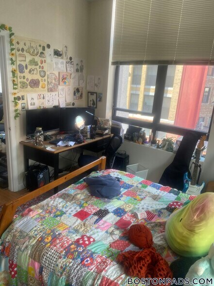 Building Photo - 81 Essex St