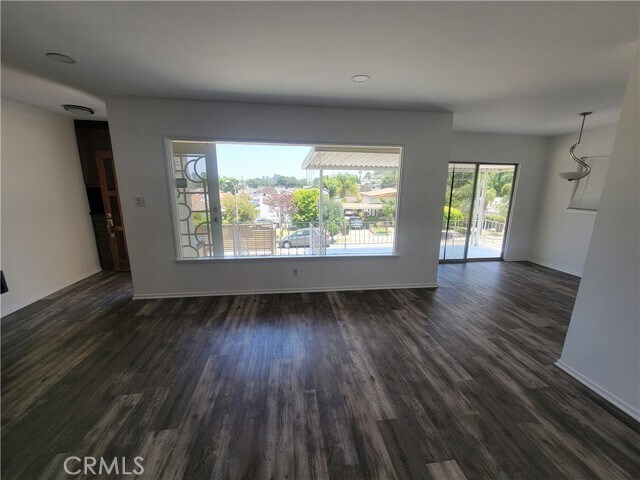 Building Photo - 2511 Florentina Ave