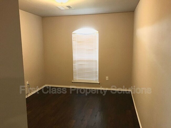 Building Photo - 19816 Serenade Way