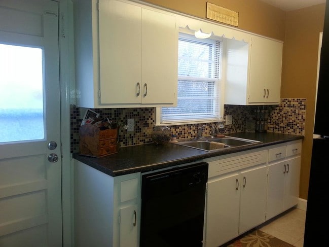 Primary Photo - 8001 E Indianapolis St