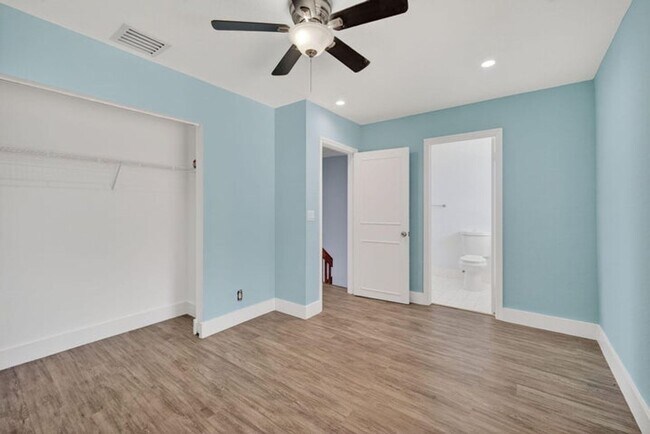 Building Photo - 3239 NW 44th St