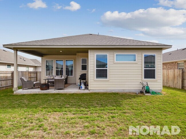 Building Photo - Updated 4-Bed, 3-Bath Home in Creekside – ...