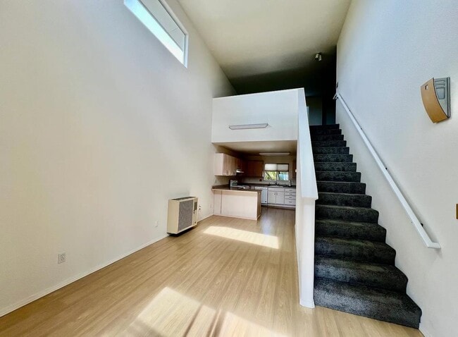 Building Photo - 10952 Prieta Ct