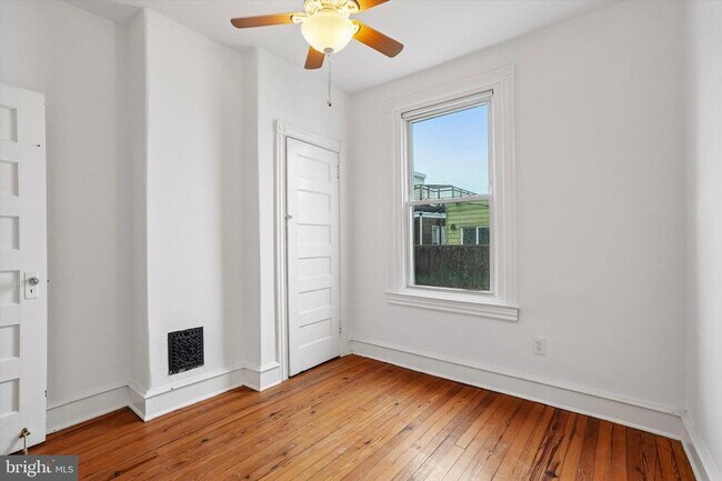 Building Photo - 868 N 27th St