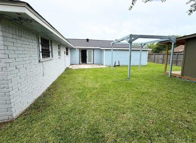 Building Photo - 5503 Bertellis Ln